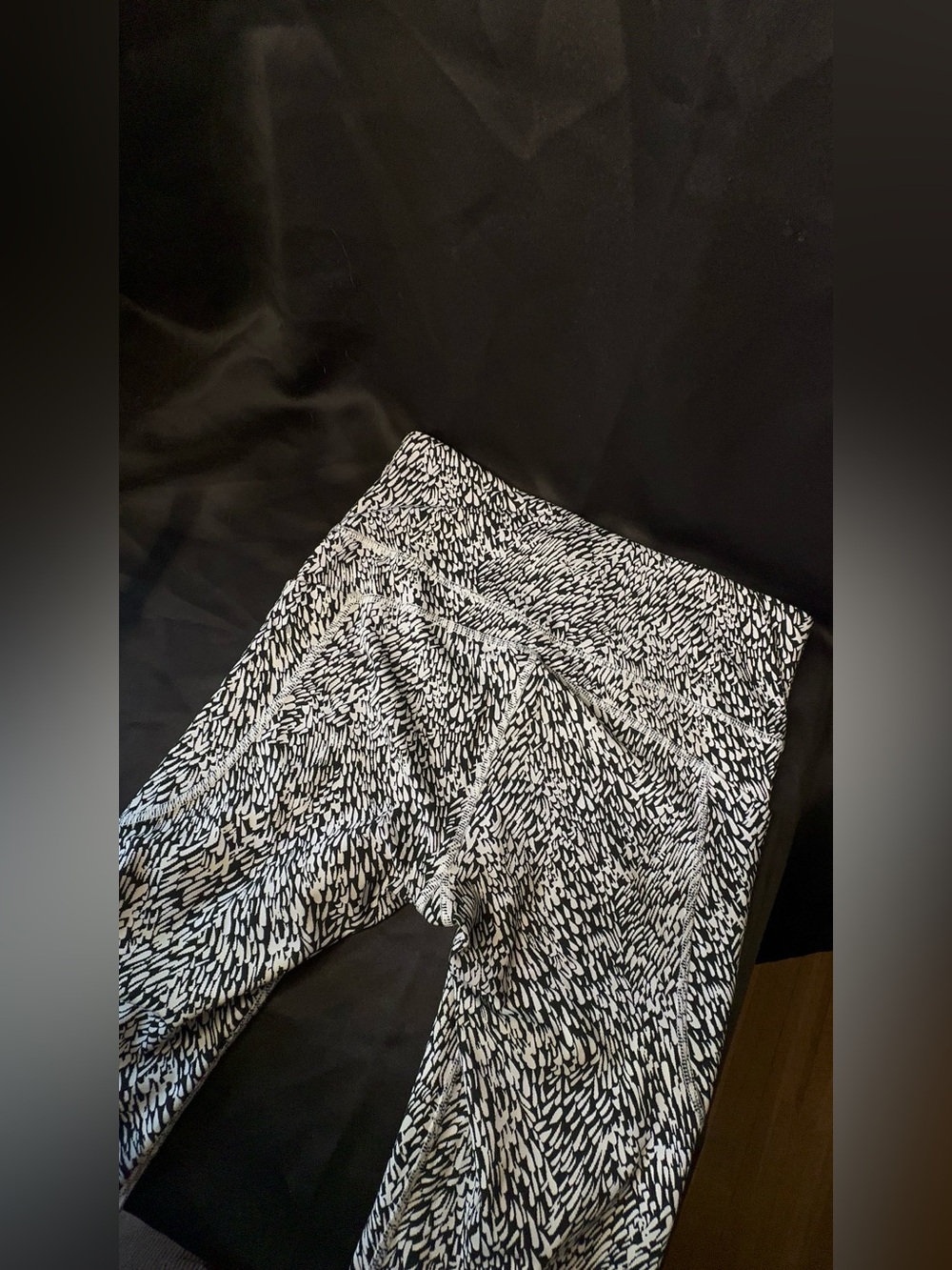 Athleta Ultimate Stash II Textured 7/8 Leggings Tailwind Black White M - Picture 6 of 13